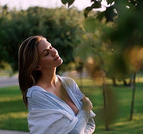 ティーンランジェリーオンリーファンズ 無料アダルト アーカイブ