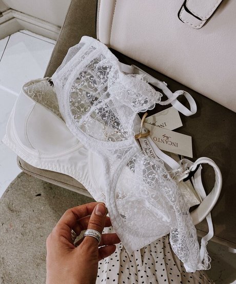 足 熟女 オンリーファンズ 美しい裸 ギャラリー