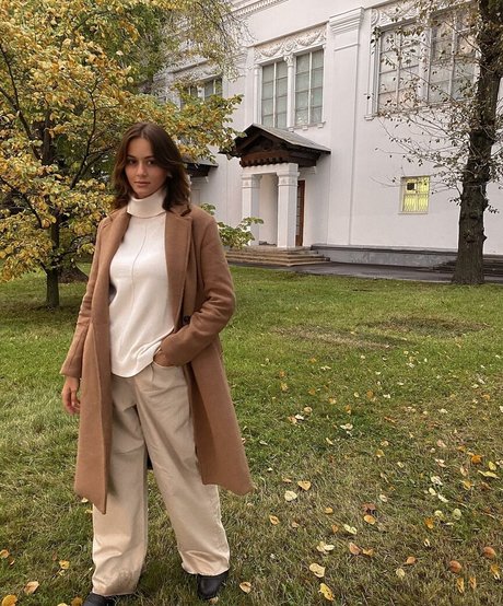 黒檀の熟女オンリーファンズ ベスト ギャラリー