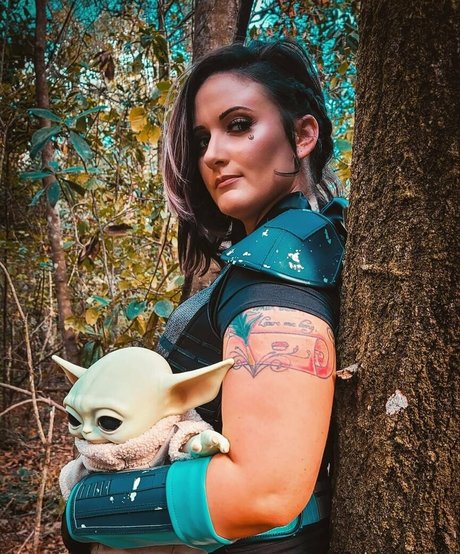 lindsaylovecosplay ポルノスター ホット 画像