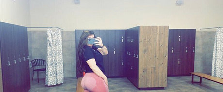 オイルを塗った巨乳オンリーファンズ ホットxxx 写真