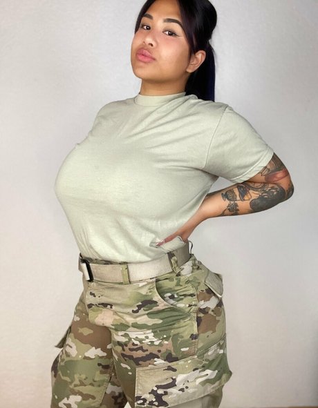 desireedeep セクシーモデル 写真