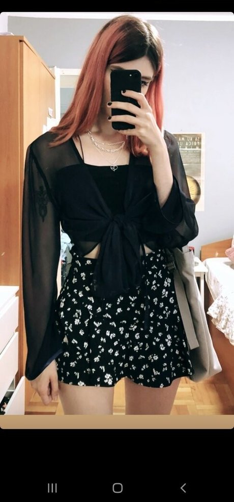 Danna Alquati ヌードモデル 写真