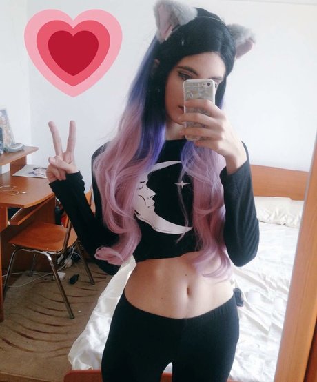 Danna Alquati スター 裸 画像