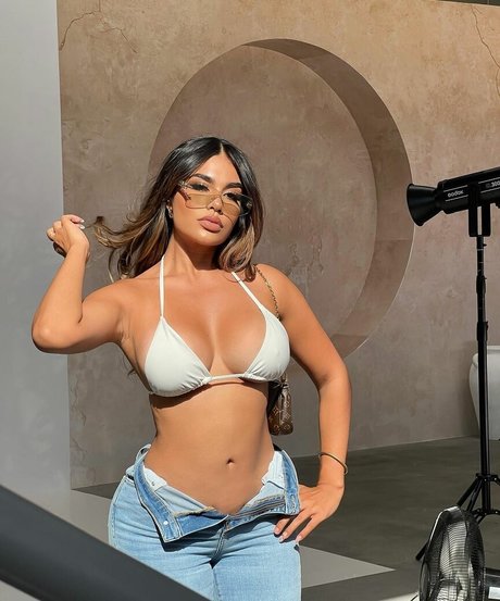 トランス熟女オンリーファンズ エロチック ギャラリー