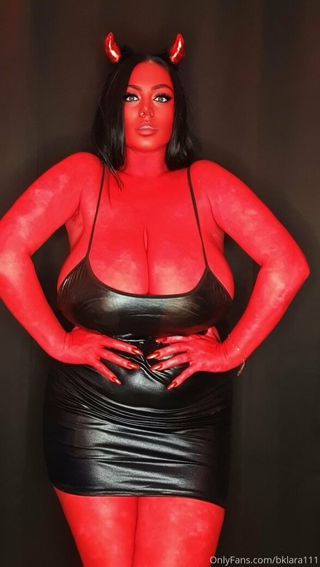 bklara111 高品質モデル 写真