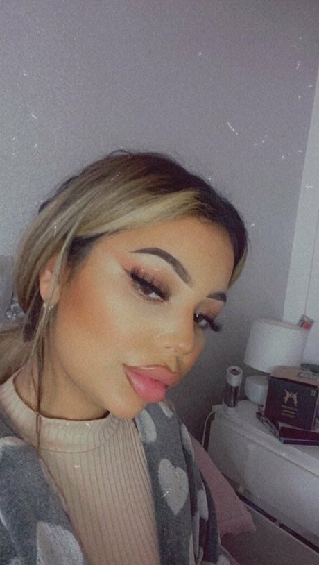 emilyexotics ポルノモデル 画像