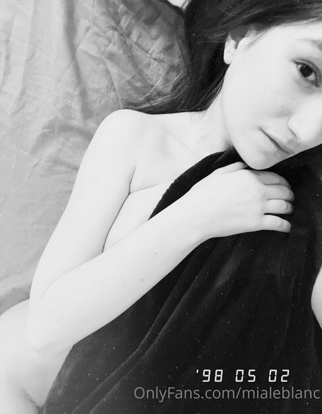 mialeblanc トップスター 写真