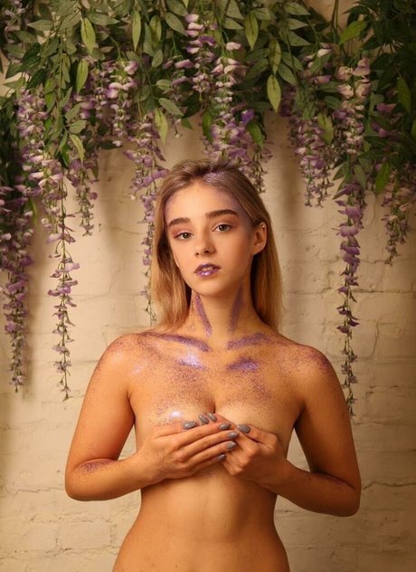 vvcalendar 裸のスター 写真