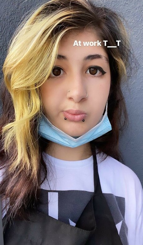 ティーンウェブカメラオンリーファンズ えろ 写真