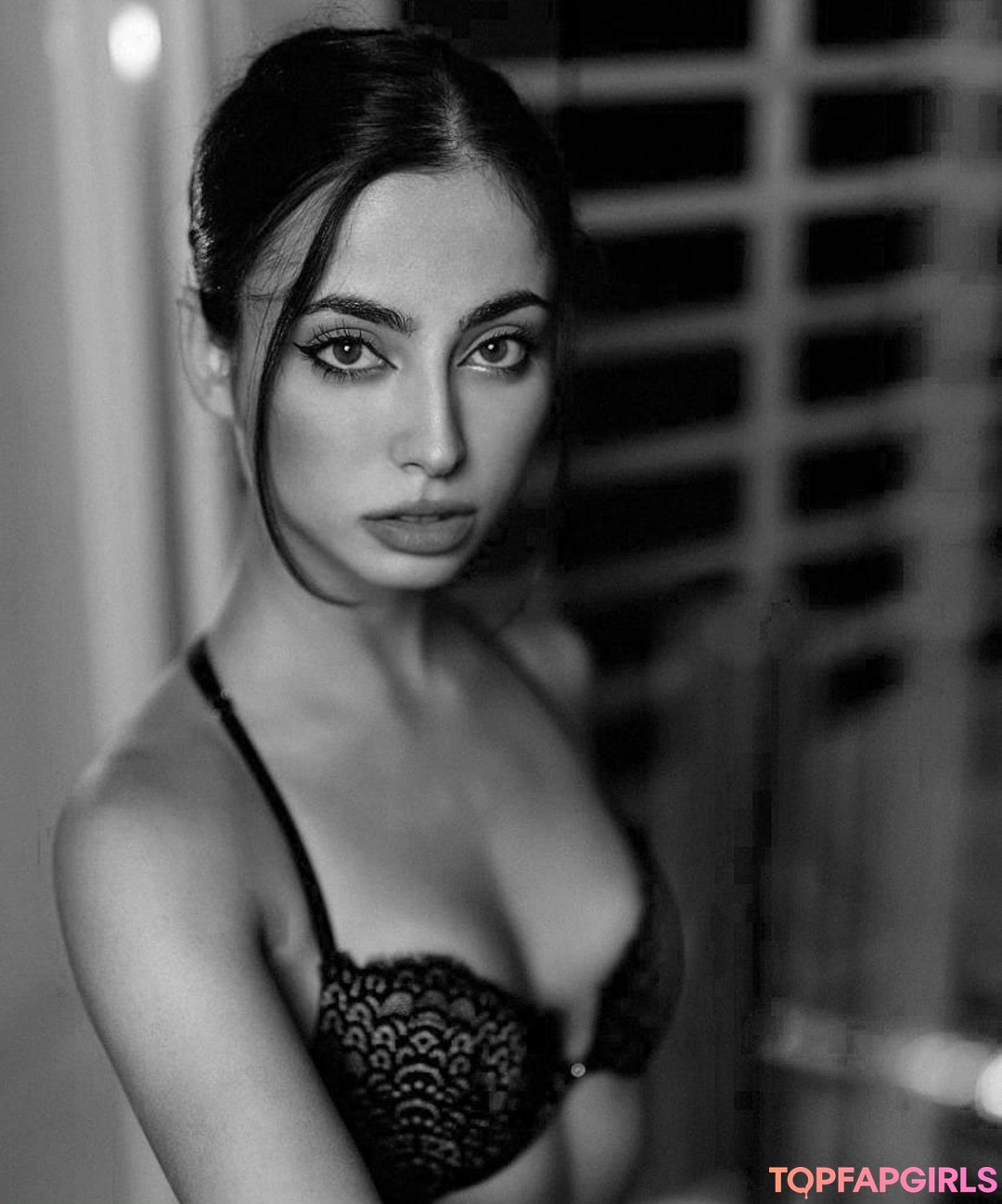 スキニーモデルオンリーファンズ ポルノ 画像