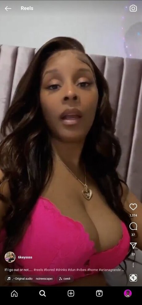 Sixxsexy 裸の女優 画像