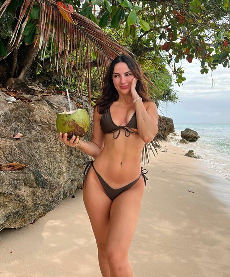 Krissy Cela セクシーなポルノスター 写真