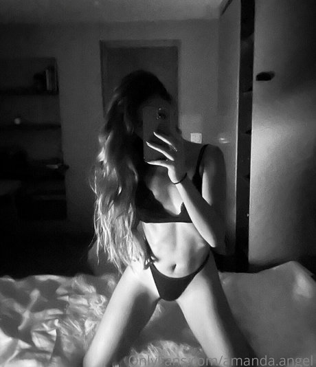 amandaruberto かわいいポルノスター 画像