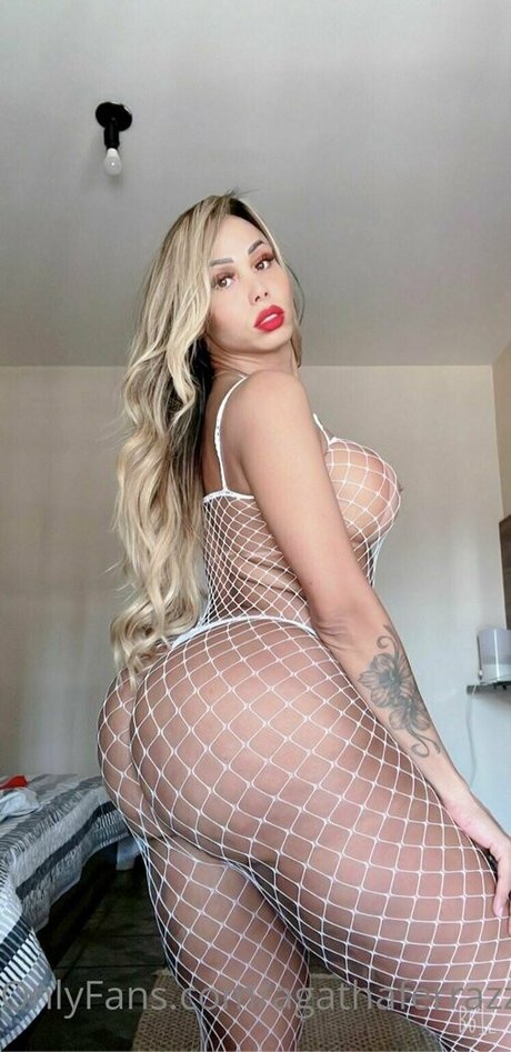 黒髪の熟女オンリーファンズ HD 写真