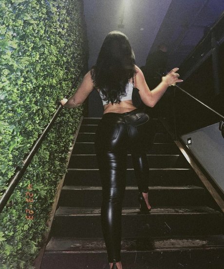 Suppasamm ホット女優 画像