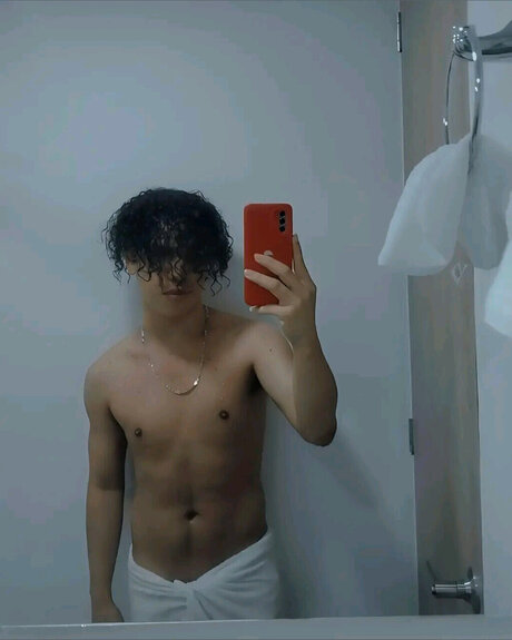 LUIS J NIOR ホットなモデル 写真