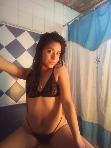 Aye_ アダルト女優 写真