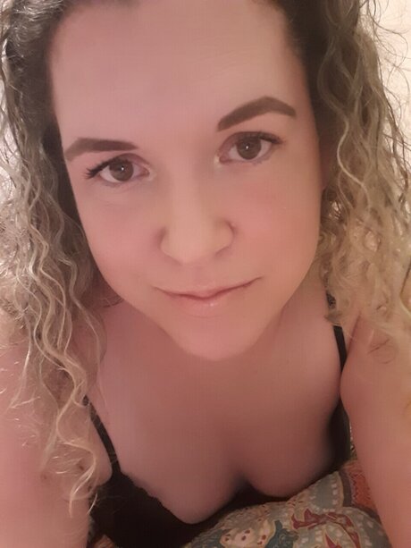 nataliyacrimsonxxx ポルノ女優 画像