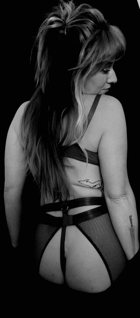 Red headed mama ヌードモデル アーカイブ