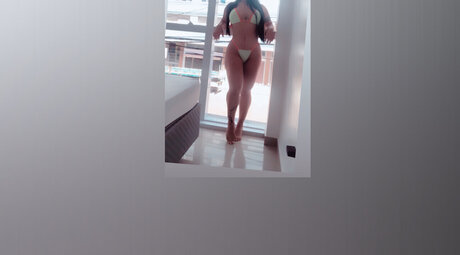 Jady アートモデル 写真