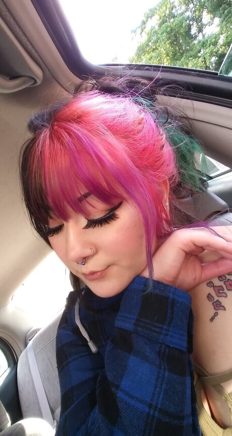 Maddie Hurt 無料女優 写真