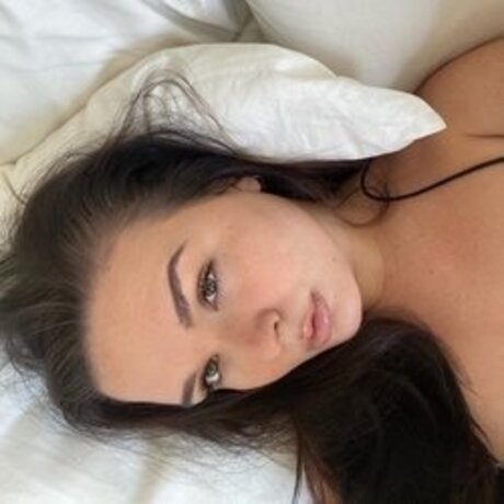 Aleona 可愛い女優 画像