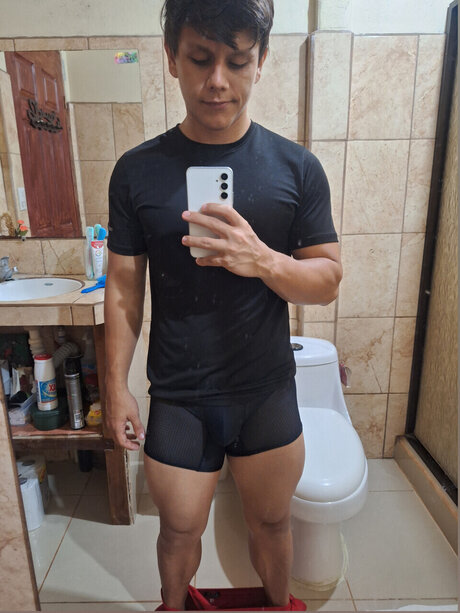 Tony P rez 裸の女優 ギャラリー