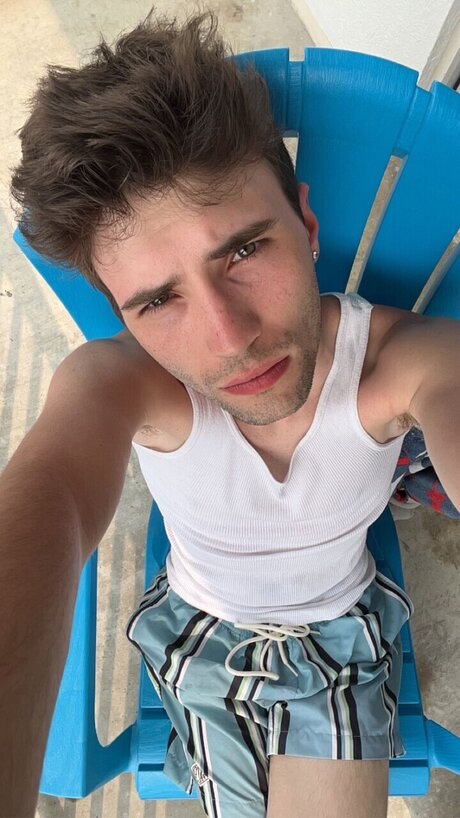 jj 22 裸モデル 画像