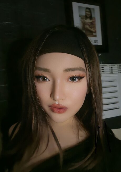 Siobe Lim HDポルノスター 画像