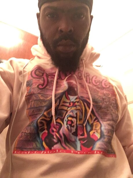 Gambitt 裸のポルノスター 画像