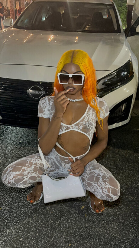 Ny omi Myrcel 美しいスター 写真