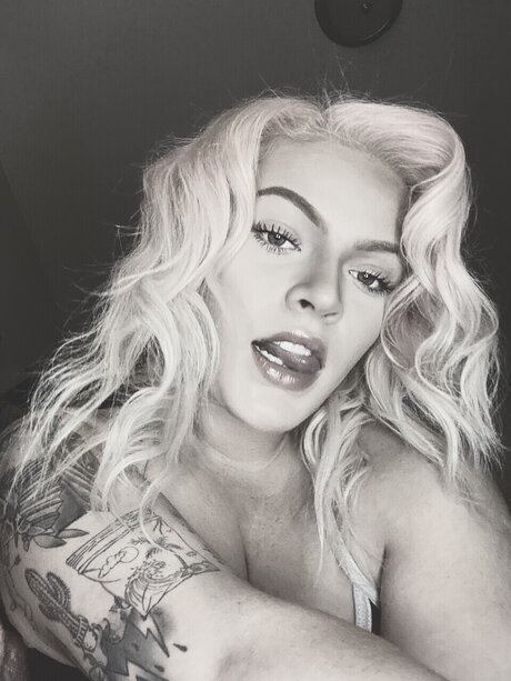 baby cai_ ポルノモデル 画像