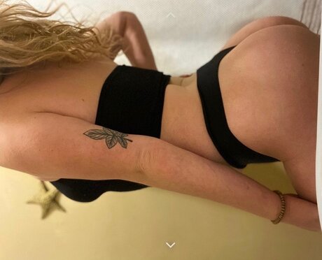 baby cai_ 完璧なモデル 写真