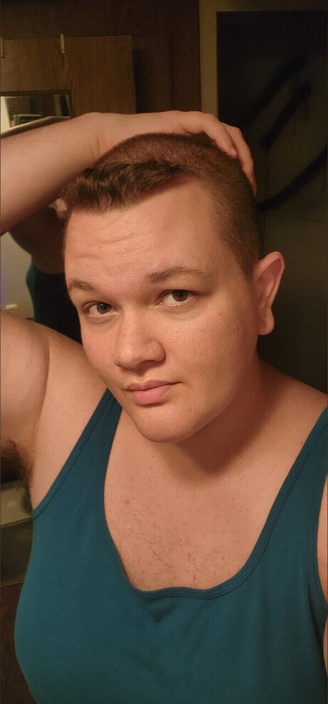 Trans Bear ヌード女優 ギャラリー