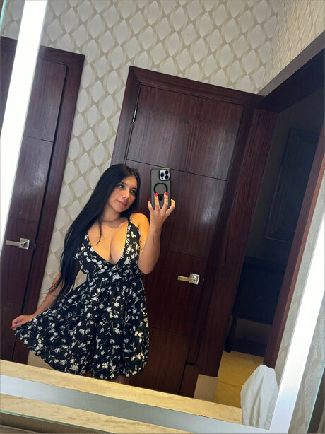 黒人3P オンリーファンズ セクシー 写真