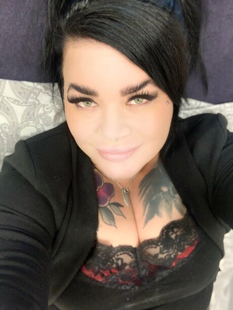 痴女妻オンリーファンズ 可愛い ギャラリー