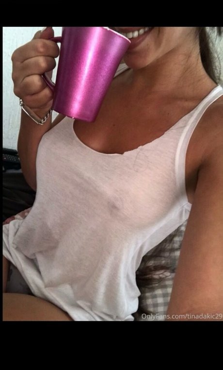 曲線美のブロンドオンリーファンズ 無料裸 写真