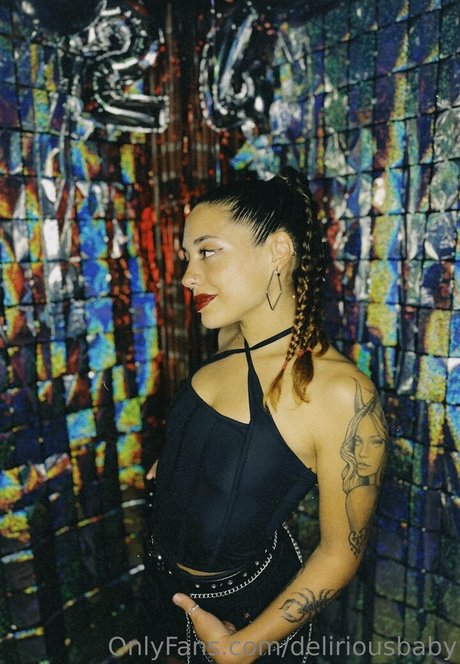 deliriousbaby ヌードモデル 写真