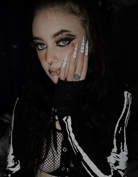 demonsfree エロティックなスター 写真