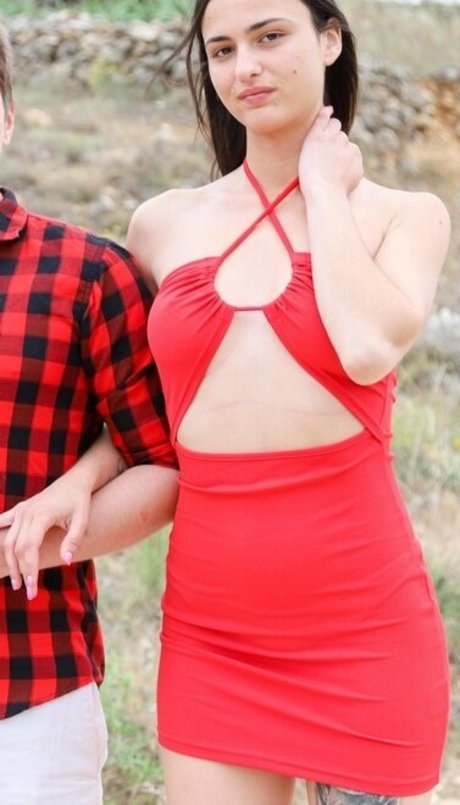 Charlotte Lapiedra ポルノスター セックス 写真