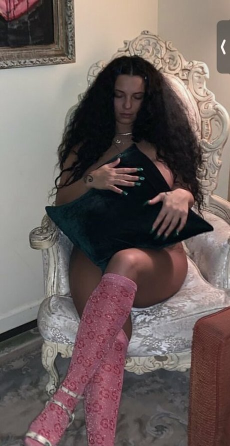 足 熟女 オンリーファンズ セクシーヌード ギャラリー