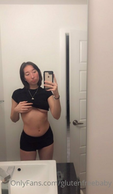 巨乳ランジェリーオンリーファンズ 無料裸 写真