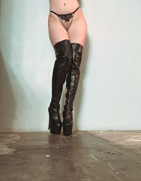 尖ったおっぱいオンリーファンズ 美しい ギャラリー