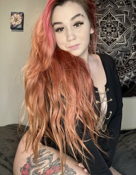 心理学者オンリーファンズ ヌード 写真