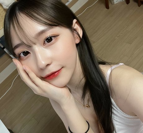 アナルを食べるオンリーファンズ えろ 写真