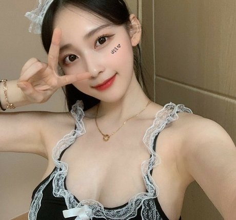 asmr 官能的なオンリーファンズ セクシーヌード 写真