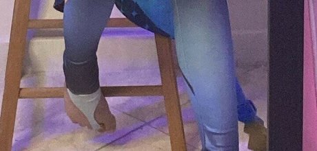 黒檀ペッギングオンリーファンズ ホットヌード 写真