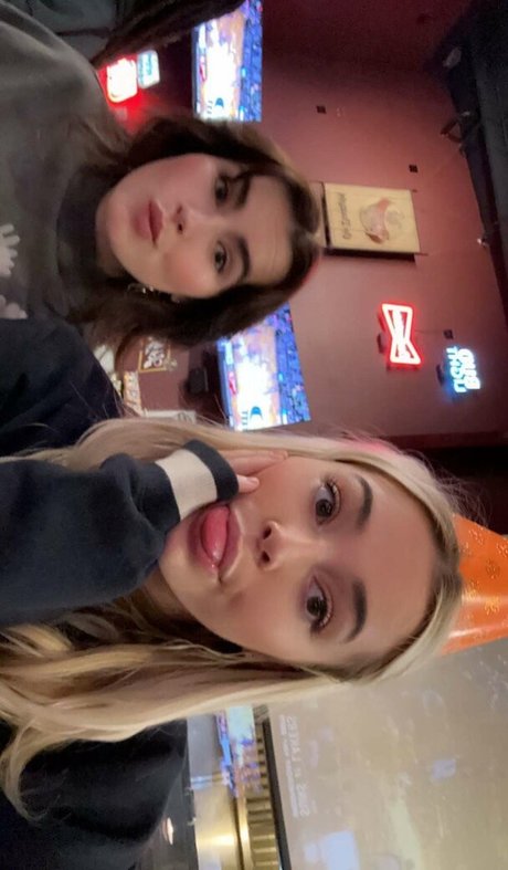 ティーンランジェリーオンリーファンズ ホットxxx 写真