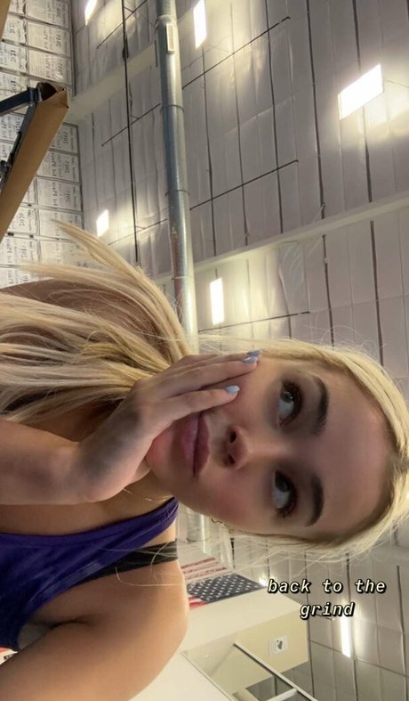 イギリスのおばあちゃんオンリーファンズ ヌード ギャラリー